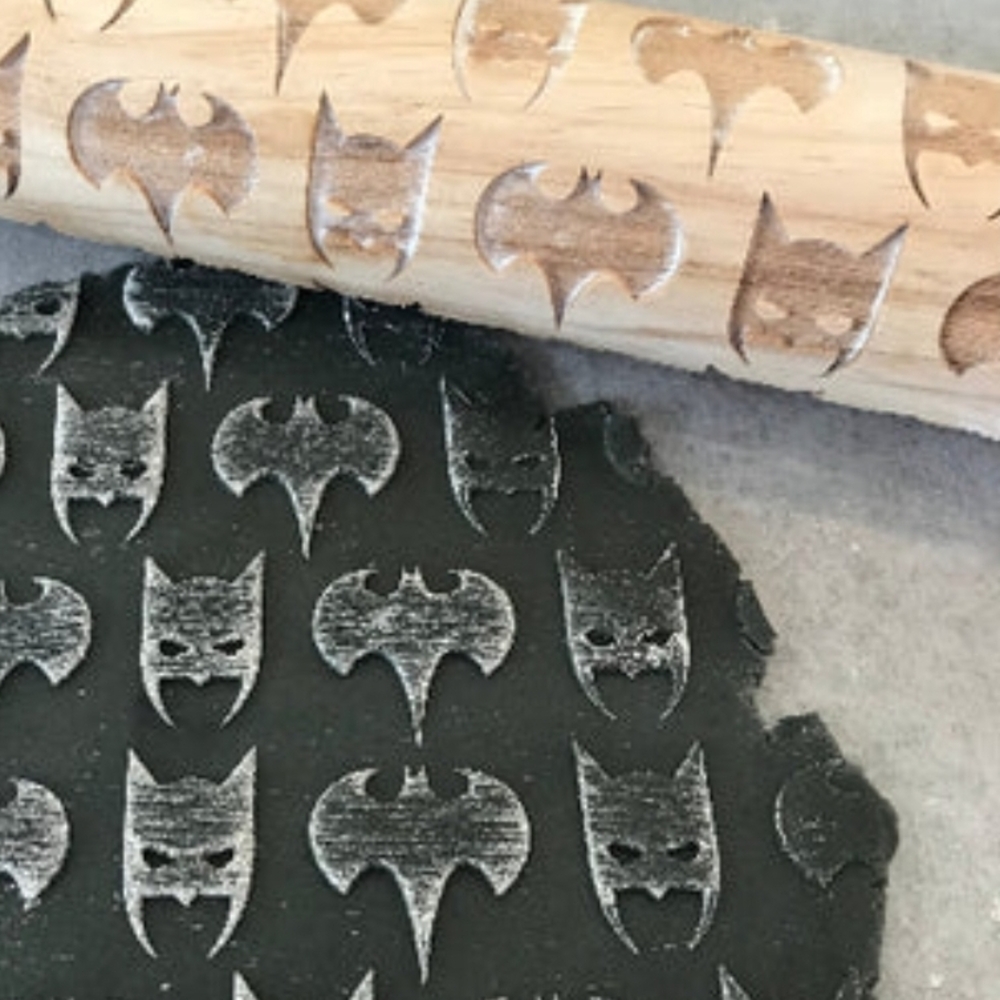 Batman Mask And Symbol Patterned Embossed Baking Rolling Pin - Picture 7 of 10